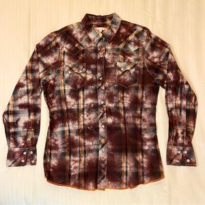 Tim Haul Long sleeve cowboy look w/ 2 buttoned pockets sz L